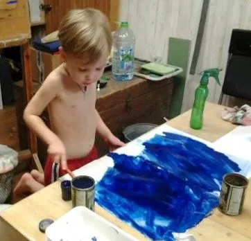 Draw и да играе с майка си