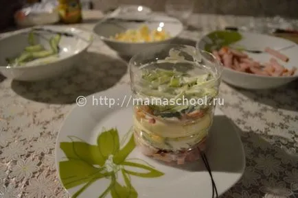 Салата с шунка, сирене и пресни краставици рецепта с стъпка по стъпка снимки