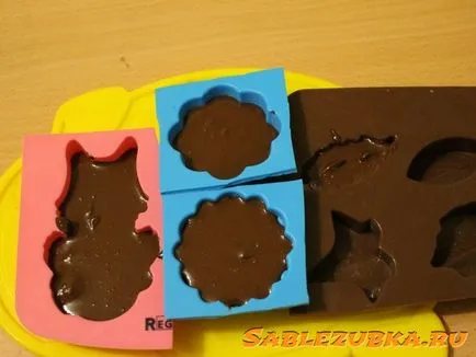 Шоколадови фигурки със собствените си ръце