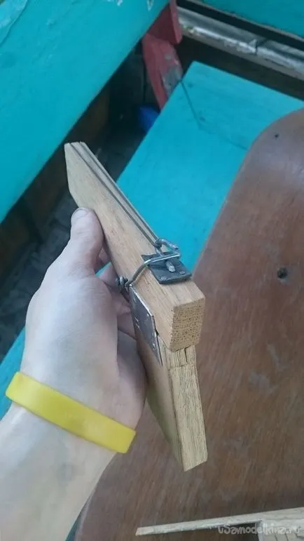 Жлебове пистолет с ръцете си