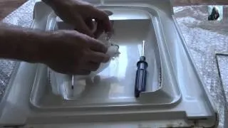 Гледайте видео как да премахнете капака на пералната машина Indesit безплатно