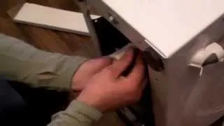 Гледайте видео как да премахнете капака на пералната машина Indesit безплатно