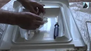 Гледайте видео как да премахнете капака на пералната машина Indesit безплатно