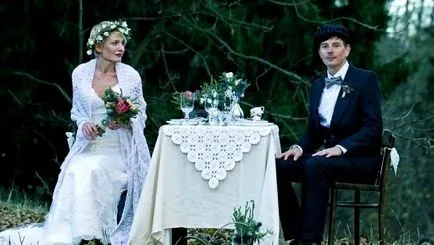 Сватба в приказен стил булката като принцеса, принцът на бял кон (Prince) Сватба в приказен стил булката като принцеса, принцът на бял кон