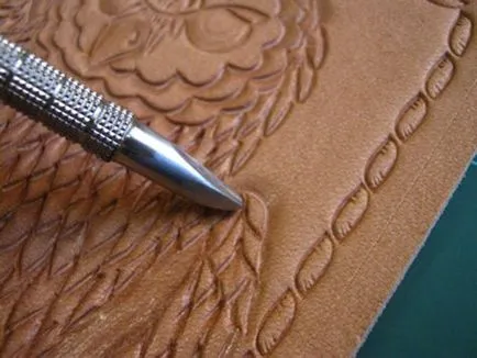 Stamping върху кожата с ръцете си като у дома си как да се направи видео