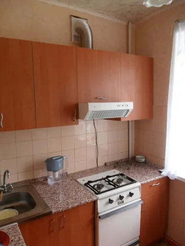 Инсталиране на предния капак в кухнята с ръцете си видео направляващи