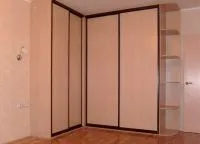 вградени гардероби