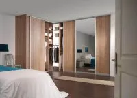 вградени гардероби