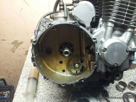 Honda монтаж cb750 двигател част 3 (фоторепортаж)