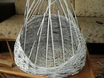 Къщи за котки от вестникарски тръби