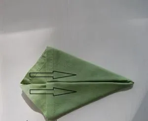 Origami az asztalra a szalvéták létre egy ünnepi hangulatot