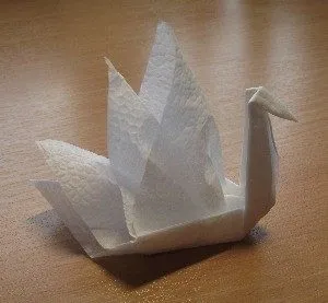 Origami az asztalra a szalvéták létre egy ünnepi hangulatot