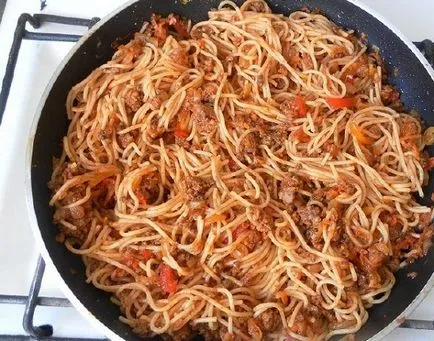 Paste cu carne și pasta de tomate rețete, ls