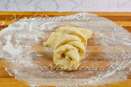 Pogácsákat sajttal sütőben, a lépésről lépésre recept fotók