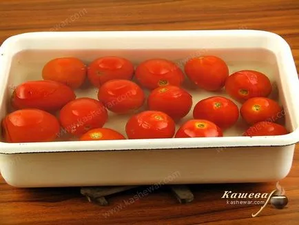 Paradicsom saját lében nélkül héja (Pomodori pelati) lépésről lépésre recept fotókkal, szakács