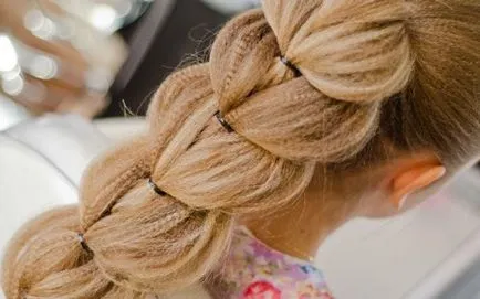 Hairstyle via peptizanți și serale materializări de zi cu zi