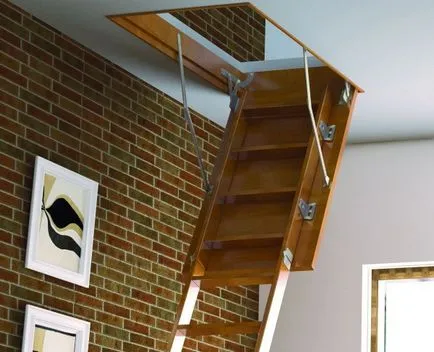 Összecsukható lépcsőn a padlásra jellemzők és előnyök
