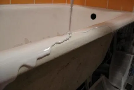 Реставрация на вани с акрил течност, акрил поставете във ваната