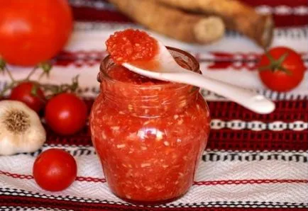 Рецепта на домати - светлина - през зимата - с хрян и без