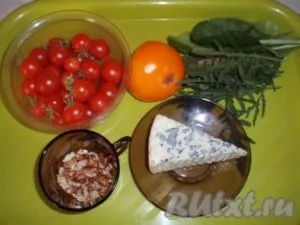 Salata cu castraveți și roșii cu usturoi - preparare pas cu pas, cu fotografii