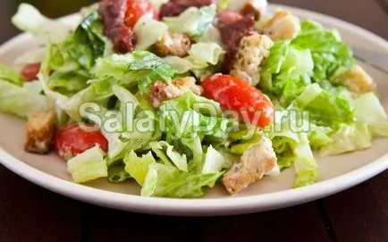 Klasszikus Cézár saláta - egy ünnepi asztalon, vagy egy családi vacsora recept fotókkal és videó