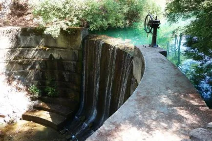 Seven Springs, Rhodes