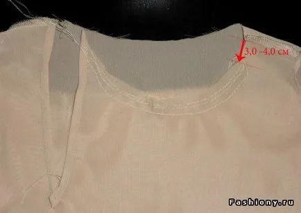Varrni nőies lépcsőzetes ruha Moschino