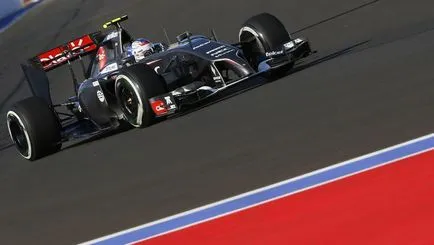 Sirotkin s-au grabit pentru Kvyat