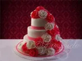 trandafiri tort și panglici de nunta numărul 485 cu livrare la Moscova de la întreprinderea de cofetărie „Altufyevo“
