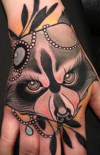 Tatuaj Raccoon - valoare desene sau modele tatuaj și fotografii