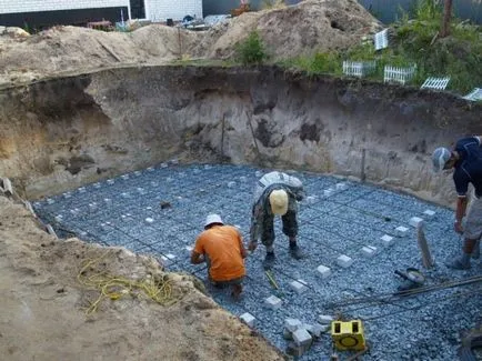 beton medence építési technológia, így a saját kezét - egy könnyű dolog