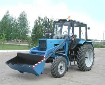 Traktor Belarus MTZ-82 eszközkezelő, műszaki leírások, rajzok, fotók és videó