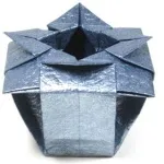 Vase origami áramköri szerelvényből