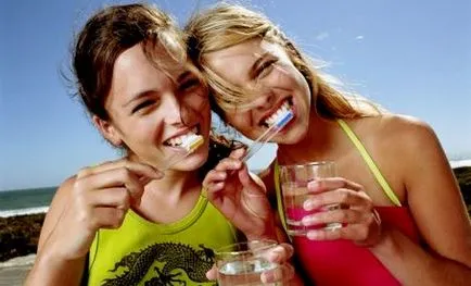 5 лесни и евтини начини да избелите зъбите си - лицеви