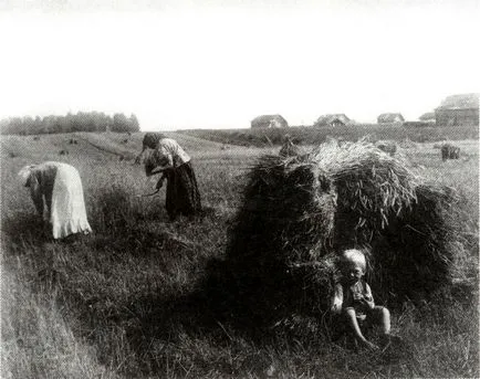 20 Fotografii începutul secolului XX, țărani români la locul de muncă și în timpul liber