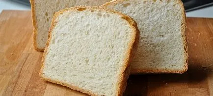 pâine franțuzească în aparat de făcut pâine