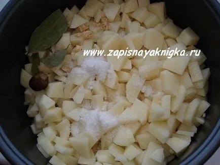 Multivarka pulyka pörkölt gombával és burgonyával recept