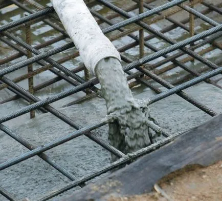 Cum se toarnă caracteristicile concrete ale plăcii de beton