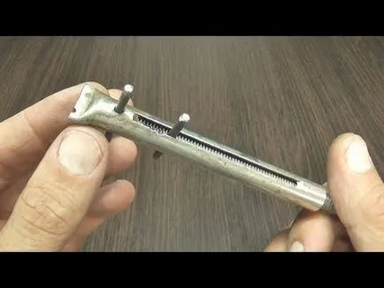 Hogyan készítsünk egy kulcstartó kovakő a billentyűk