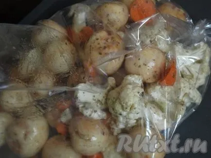 Кокошка в дупката с нови картофи и карфиол - рецепта със снимки