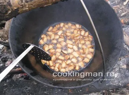 Elk pörkölt burgonyával - főzés a férfiak