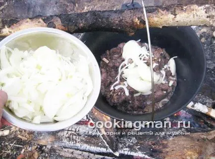 Elk pörkölt burgonyával - főzés a férfiak