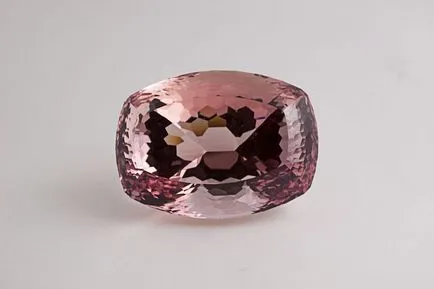 Morganite (vorobjevit) - minden kő, fotók, ingatlan, mezők, érdekelt