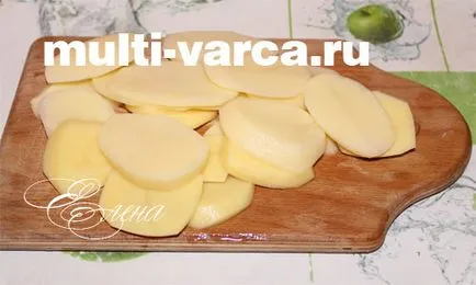 Carne cu cartofi și ananas în multivarka