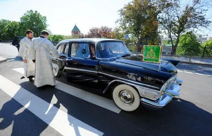 Pe ce mașinile merg patriarhi preoți