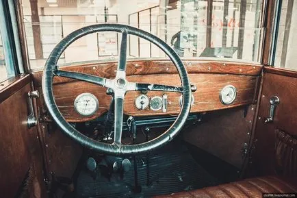 Antique Car Museum în Chelyabinsk, ghid în regiunea Chelyabinsk