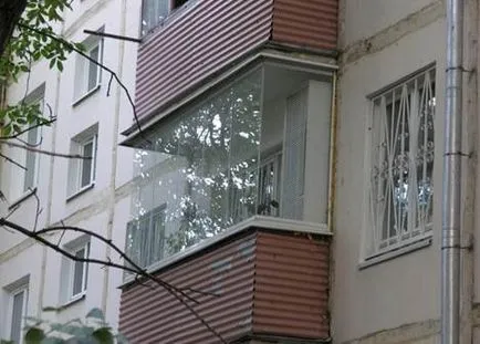 balcon glazurate în opțiuni de revizuire Hrușciov