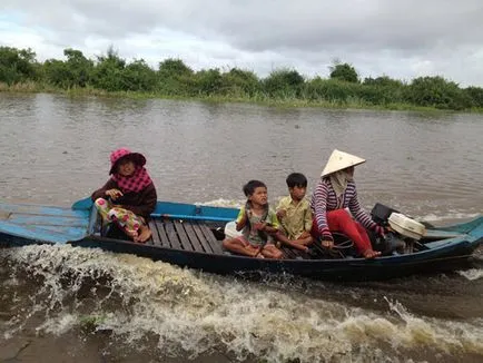 A jelentés a látogatás Vietnam, Phan Thiet, Nha Trang, Hanoi, Ho Si Minh-város, mintegy