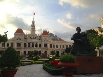 A jelentés a látogatás Vietnam, Phan Thiet, Nha Trang, Hanoi, Ho Si Minh-város, mintegy