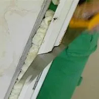 Подготовка на вратата, демонтирането на старата врата, мазилка